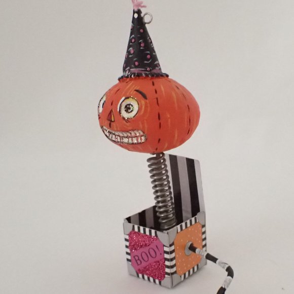 Department56 Mini Halloween ornament/Pumpkin-jack-in-the-box. - Picture 4 of 7